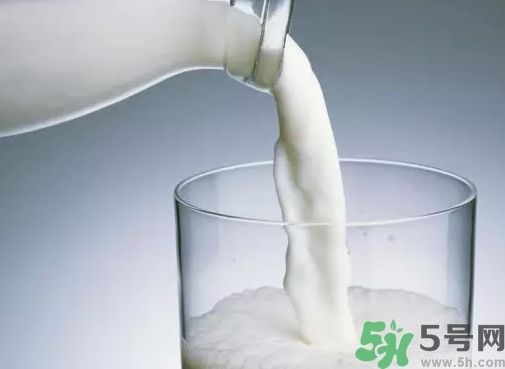 吃紅豆沙可以喝牛奶嗎?紅豆沙能和牛奶一起吃嗎? 吃紅豆沙可以喝牛奶嗎?紅豆沙能和牛奶一起吃嗎?