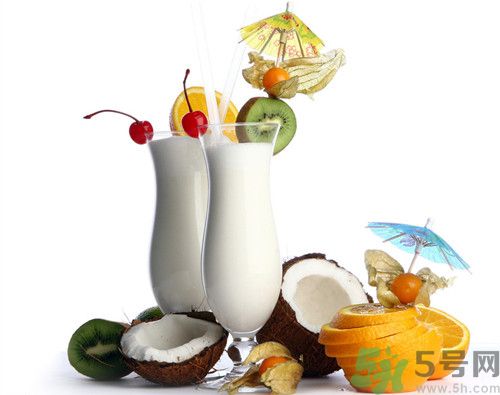 椰子汁有什么營養(yǎng)?椰子汁的功效與副作用
