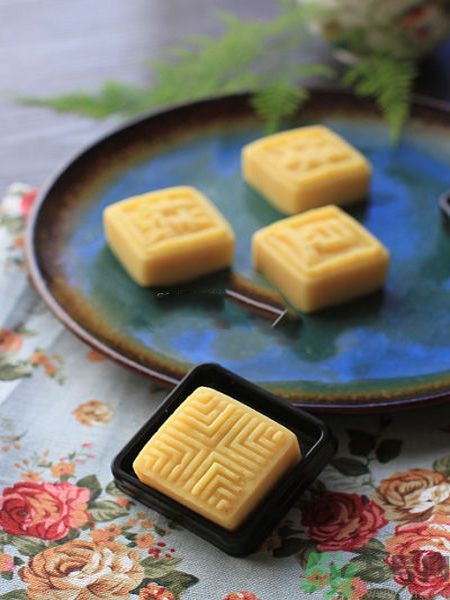 吃綠豆糕可以喝酸梅湯嗎 吃綠豆糕可以喝酸梅湯嗎