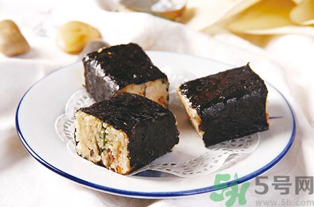 海苔可以和黃瓜一起吃嗎?海苔能和黃瓜同吃嗎? 海苔可以和黃瓜一起吃嗎?海苔能和黃瓜同吃嗎?