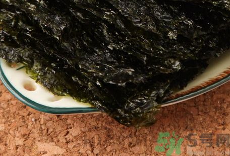 海苔可以和黃瓜一起吃嗎?海苔能和黃瓜同吃嗎? 海苔可以和黃瓜一起吃嗎?海苔能和黃瓜同吃嗎?