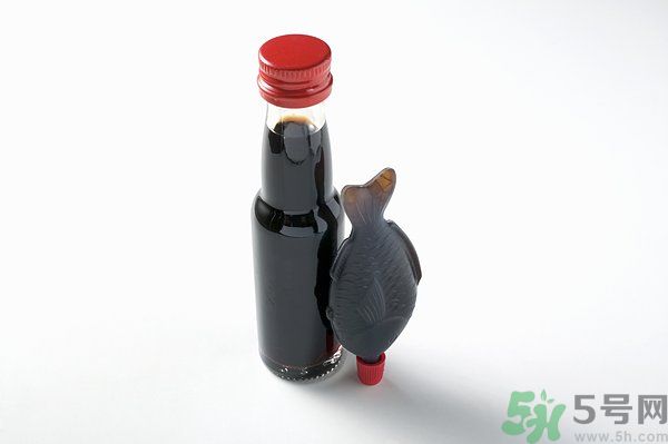 老抽和生抽的區(qū)別方法？怎么區(qū)分生抽和老抽？