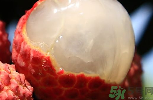 吃荔枝可以喝牛奶嗎？吃完荔枝喝牛奶好不好？