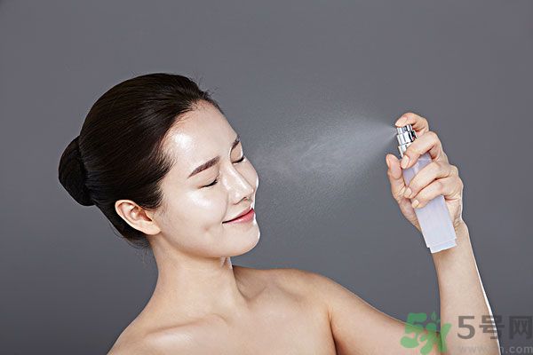 防曬噴霧可以噴臉嗎？防曬噴霧噴臉上好不好？
