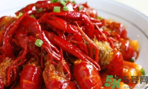 吃龍蝦可以喝葡萄酒嗎?龍蝦能和葡萄酒一起吃嗎? 吃龍蝦可以喝葡萄酒嗎?龍蝦能和葡萄酒一起吃嗎?