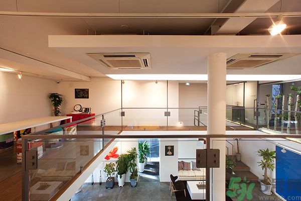 吹空調(diào)鼻子干燥怎么辦？吹空調(diào)鼻子里面很干燥怎么回事？