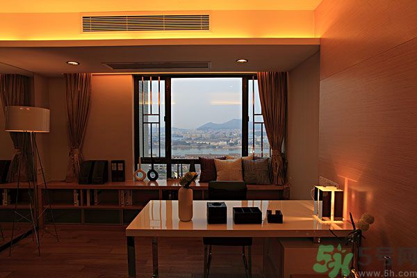 吹空調(diào)鼻子干燥怎么辦？吹空調(diào)鼻子里面很干燥怎么回事？