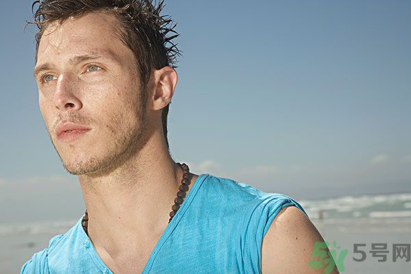 初中生能刮胡子嗎？初中生刮胡子好嗎？