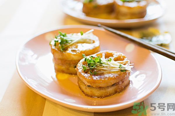 蓮藕里面的泥怎么清理？蓮藕里面的泥巴怎么洗？