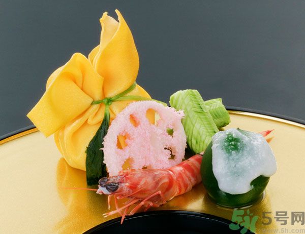 蓮藕里面的泥怎么清理？蓮藕里面的泥巴怎么洗？