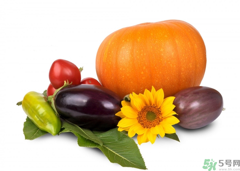 南瓜里面長霉了能吃嗎？長霉的南瓜可以吃嗎？