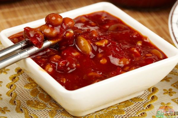豆瓣醬的做法？豆瓣醬和黃豆醬的區(qū)別？