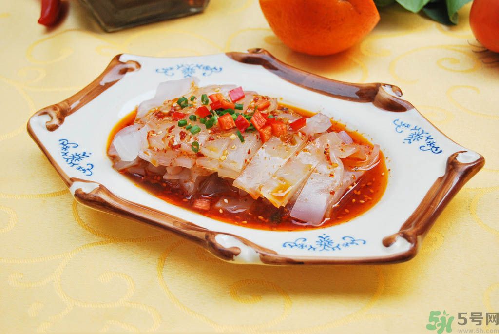 豆瓣醬的做法？豆瓣醬和黃豆醬的區(qū)別？