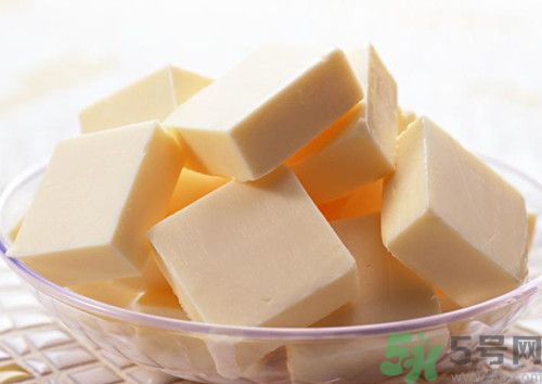 為什么在冷庫里吃黃油?吃黃油抗凍嗎 為什么在冷庫里吃黃油?吃黃油抗凍嗎