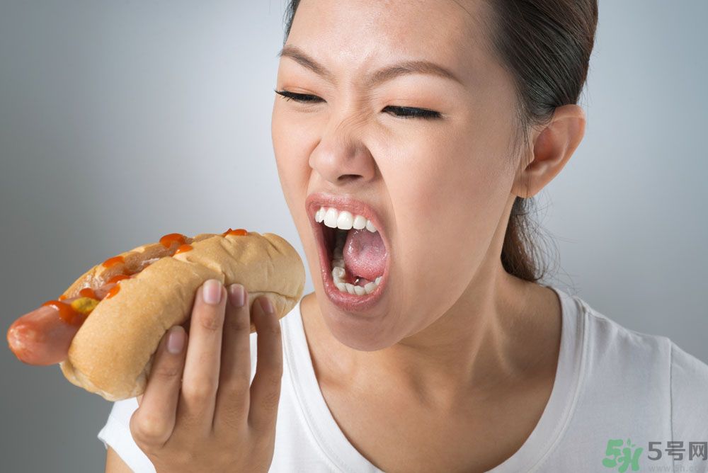 青春期女生吃很多是怎么回事？青春期女生很能吃怎么辦？