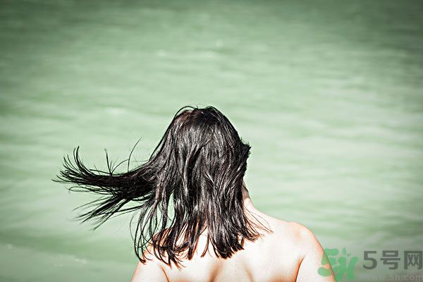 洗澡怎么洗的干凈？洗澡怎么洗后背？