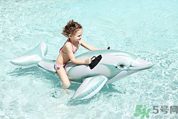 洗澡怎么洗的干凈？洗澡怎么洗后背？