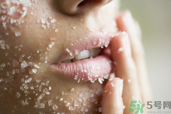 洗澡的時(shí)候可以敷面膜嗎？敷面膜和洗澡的順序