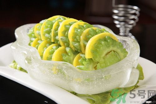 苦瓜沒炒熟能吃嗎?苦瓜沒熟會(huì)中毒嗎