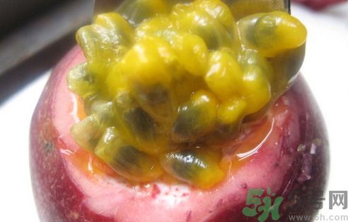 百香果可以和牛奶一起吃嗎?百香果能和牛奶同吃嗎? 百香果可以和牛奶一起吃嗎?百香果能和牛奶同吃嗎?