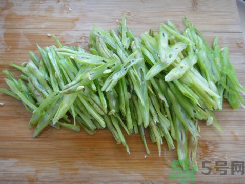 扁豆可以和雞蛋一起吃嗎?扁豆能和雞蛋同吃嗎? 扁豆可以和雞蛋一起吃嗎?扁豆能和雞蛋同吃嗎?