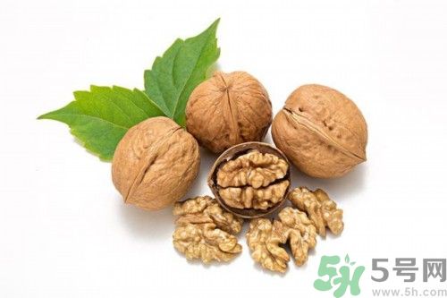 吃核桃會變聰明嗎?為什么吃核桃會變聰明 吃核桃會變聰明嗎?為什么吃核桃會變聰明