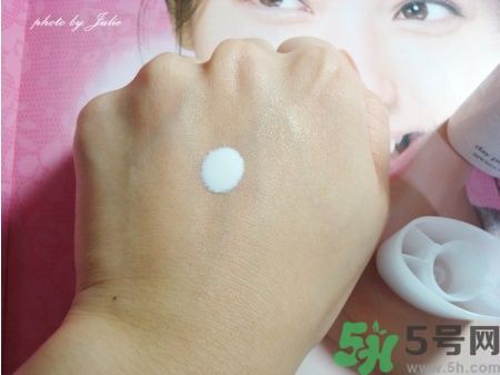 蘇菲娜sofina防曬霜哪款好用？sofina防曬白蕾絲藍(lán)蕾絲區(qū)別