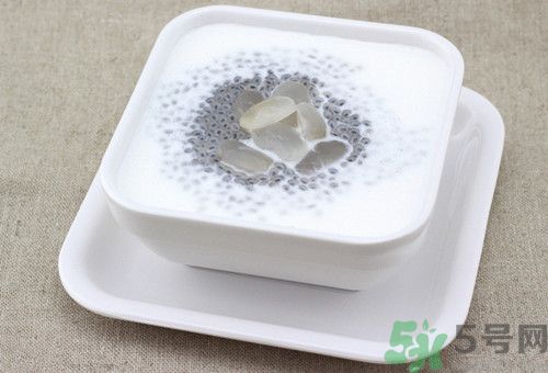 芝麻和牛奶能一起吃嗎?芝麻和牛奶哪個(gè)含鈣高 芝麻和牛奶能一起吃嗎?芝麻和牛奶哪個(gè)含鈣高