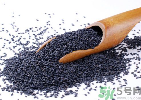 吃黑芝麻會(huì)變黑嗎?吃黑芝麻有什么好處和壞處 吃黑芝麻會(huì)變黑嗎?吃黑芝麻有什么好處和壞處