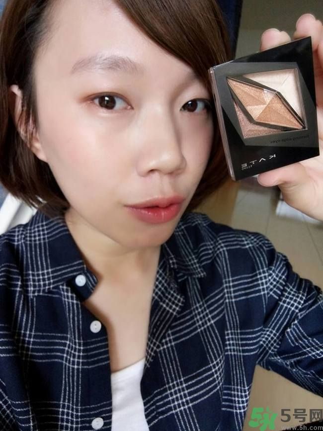 凱朵kate覺(jué)醒鉆光閃耀杏仁三色眼影使用方法及畫(huà)法步驟