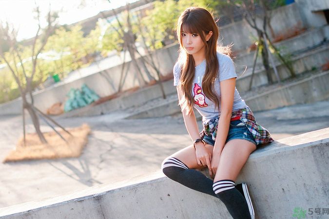 初中女生月經(jīng)不規(guī)律怎么回事？初中生月經(jīng)不準(zhǔn)怎么辦？