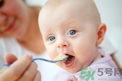 米湯可以沖米粉嗎?米湯能沖米粉給寶寶吃嗎? 米湯可以沖米粉嗎?米湯能沖米粉給寶寶吃嗎?