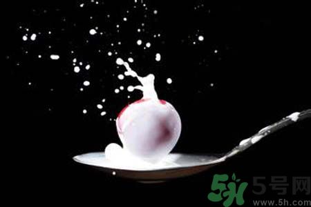 燒水壺可以煮牛奶嗎？燒水壺煮的牛奶可以喝嗎？