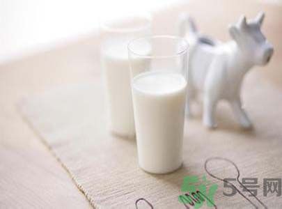 燒水壺可以煮牛奶嗎？燒水壺煮的牛奶可以喝嗎？