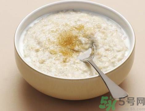 米湯可以和牛奶一起吃嗎?米湯能和牛奶同吃嗎? 米湯可以和牛奶一起吃嗎?米湯能和牛奶同吃嗎?