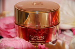 雅詩(shī)蘭黛鮮活亮采果萃水怎么用? 雅詩(shī)蘭黛鮮活亮采果萃水怎么用?