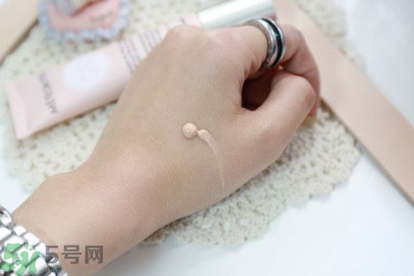 法國(guó)嬌蘭幻彩流星亮肌乳怎么使用？法國(guó)嬌蘭幻彩流星亮肌乳使用心得