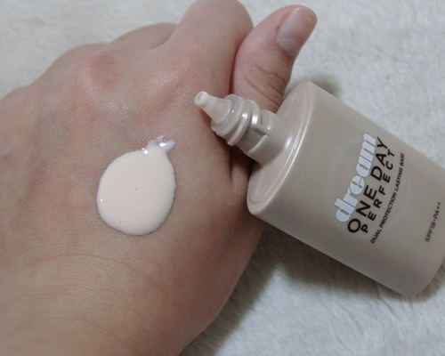 美寶蓮夢幻奇跡控油透潤持妝乳怎么樣？好用嗎？