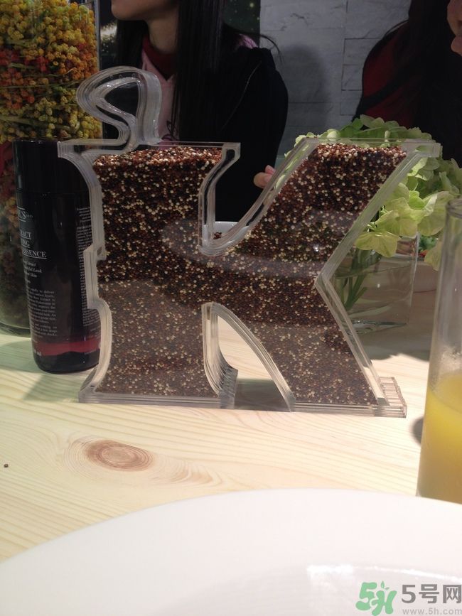 科顏氏藜麥煥膚精華怎么樣？科顏氏藜麥煥膚精華好用嗎