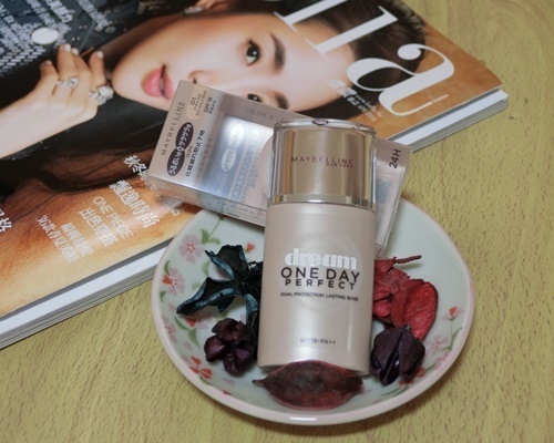 美寶蓮夢幻奇跡控油透潤持妝乳怎么樣？好用嗎？