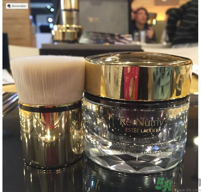 雅詩(shī)蘭黛白金級(jí)奢寵蘊(yùn)能黑鉆奢華面膜怎么使用？雅詩(shī)蘭黛白金級(jí)奢寵蘊(yùn)能黑鉆奢華面膜的使用方法？