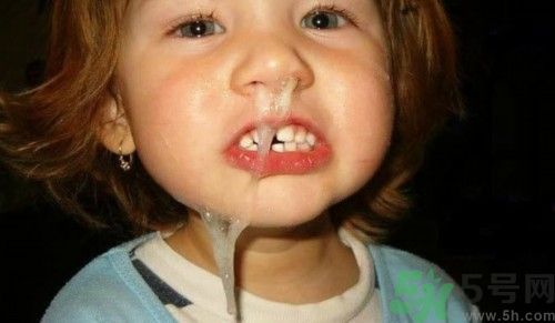 寶寶流鼻涕是怎么回事?寶寶流鼻涕怎么辦最簡單方法夏天 寶寶流鼻涕是怎么回事?寶寶流鼻涕怎么辦最簡單方法夏天