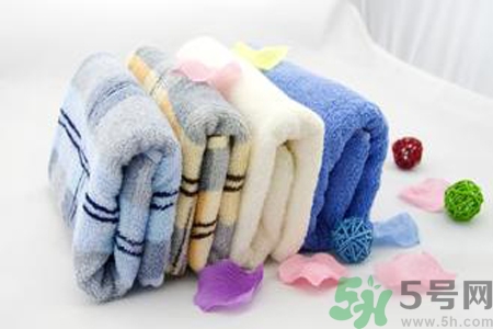 毛巾發(fā)黃是什么原因？毛巾發(fā)黃怎么辦？