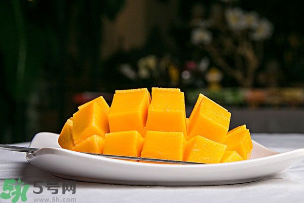 芒果晚上可以吃嗎？晚上吃芒果好嗎？