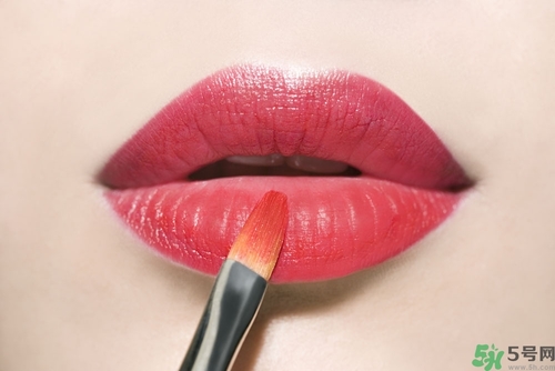 口紅能吃掉嗎？吃掉會怎么樣呢？