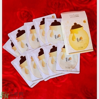 春雨黑面膜能天天用嗎？春雨黑蜂蜜面膜掉色精華液是黑色嗎？