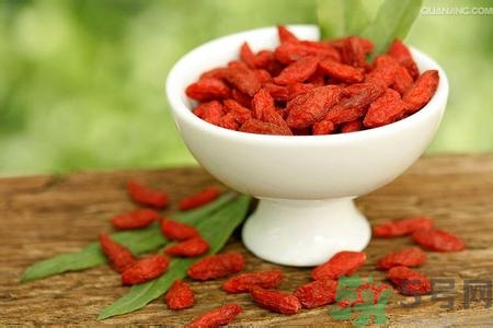 如何控油？如何控油祛痘？