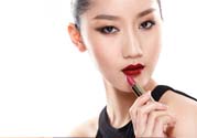 唇色深的人適合什么顏色的口紅？如何挑選口紅的顏色？