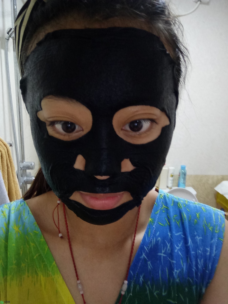 歐尚坊黑面膜怎么樣？歐尚坊黑蒜竹炭蠶絲面膜好用嗎？