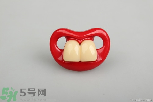 寶寶的奶嘴多久換一次?奶嘴怎么消毒 寶寶的奶嘴多久換一次?奶嘴怎么消毒